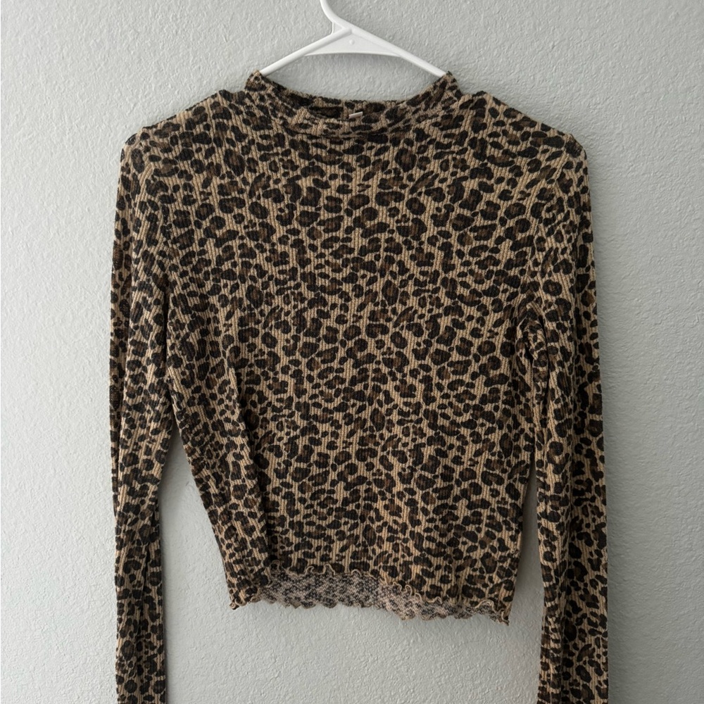 Cheetah long sleeve top
